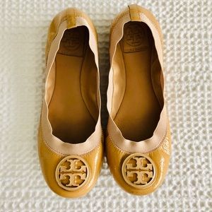 ❌SOLD❌Tory Burch Caroline Flat